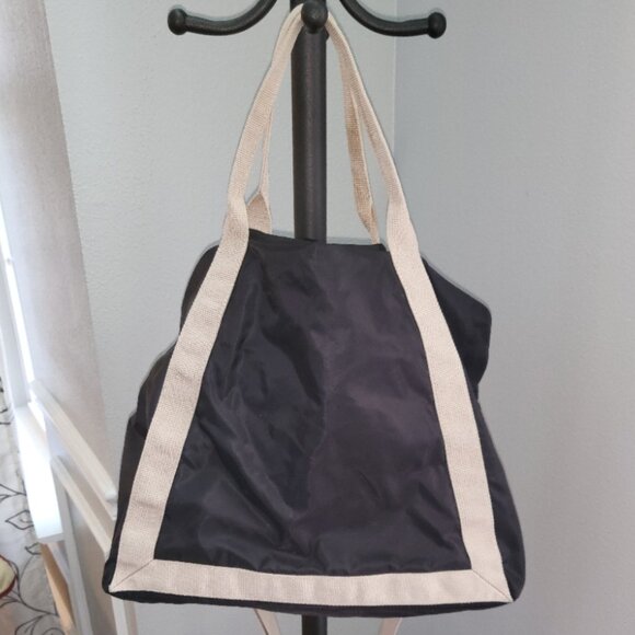 H&M Duffle Bag Overnight Weekender Neutral Preppy Athletic Geometric Normcore - Picture 4 of 16